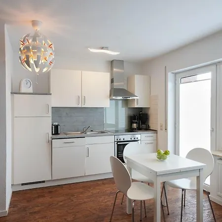 Upholmstr Hemker דירה בורקום