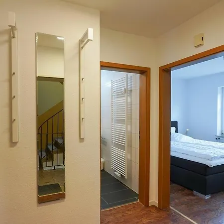 דירה Upholmstr Hemker בורקום