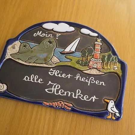 Upholmstr Hemker דירה